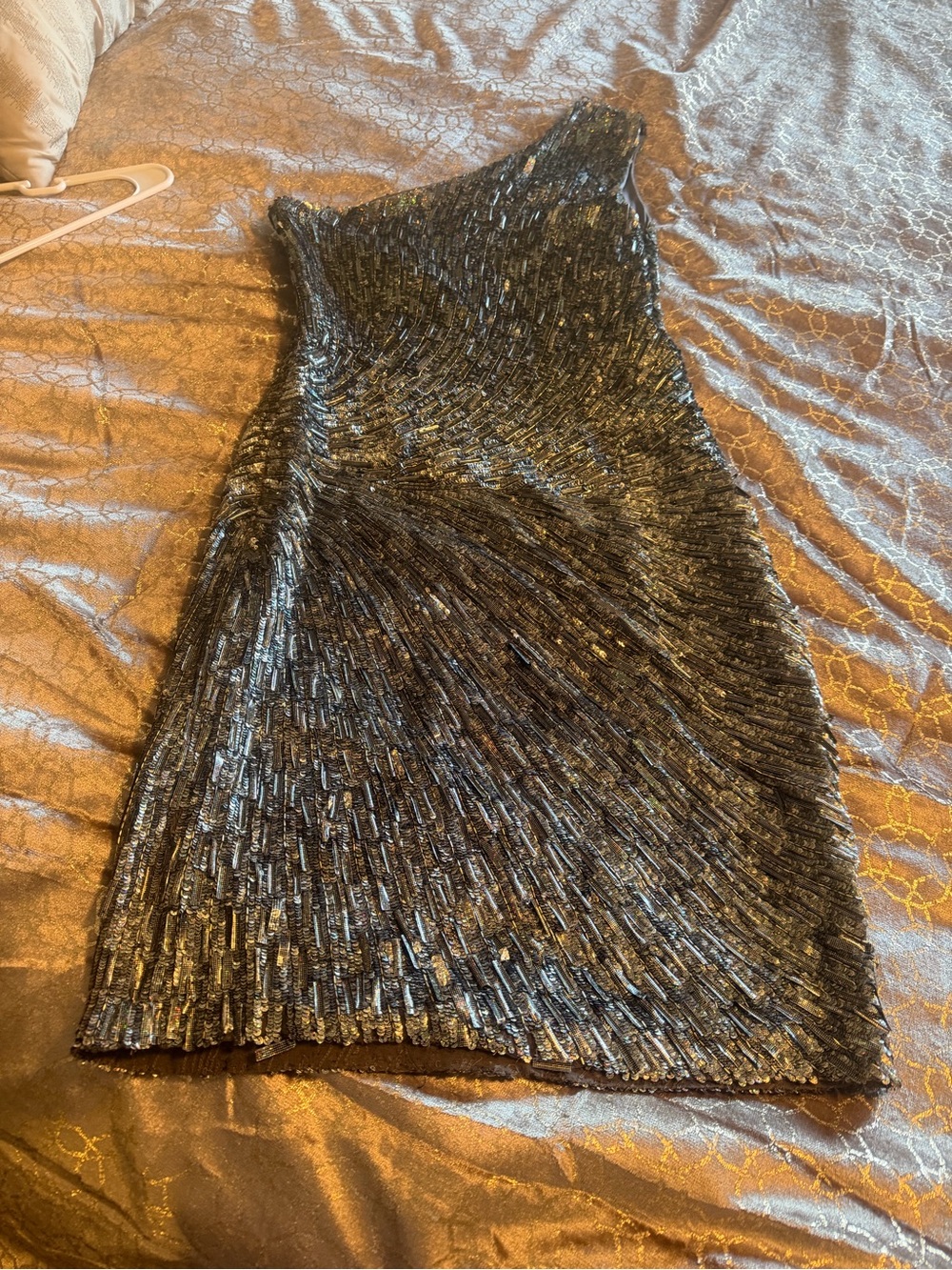 Monique Lhuillier Silver One-Shoulder Sequin Dress